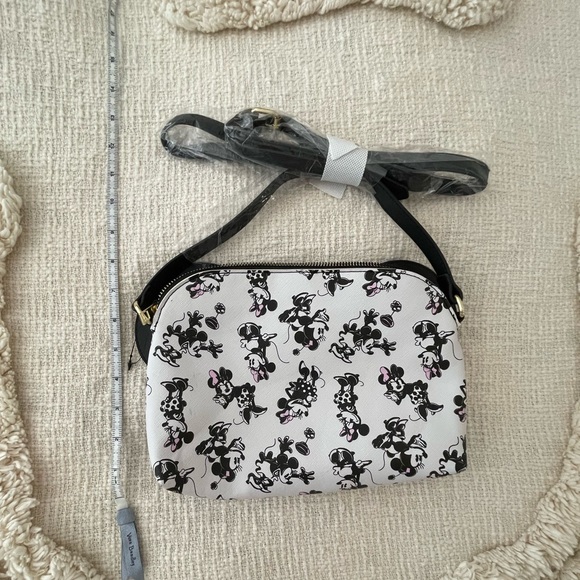 NWOT DISNEY MINNIE PURSE W/ EARS & BOW - Picture 7 of 12